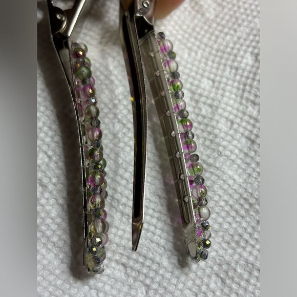Hand crafted set of hair clips hand wrapped w/ green & fuchsia glass beads 3 in. - Picture 4 of 4